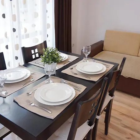 公寓 Apartcomplex In Viktorio 3 *