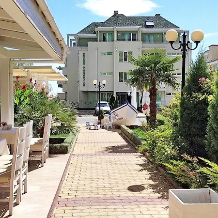 Apartcomplex In Viktorio 3 公寓 圣弗拉斯