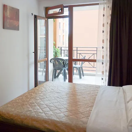 Apartcomplex In Viktorio 3 公寓 *